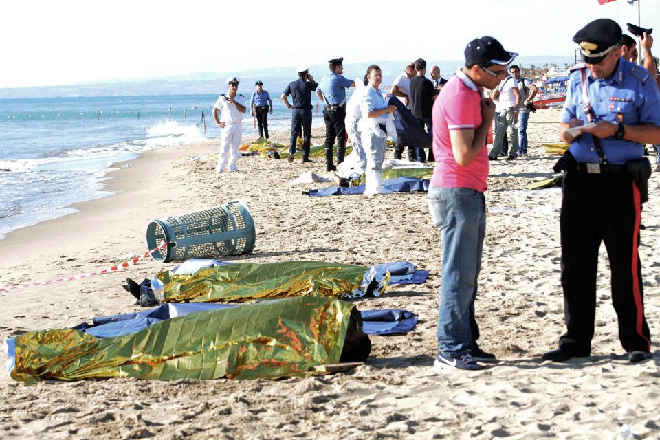 Six Egyptian migrants drown off Sicilian port