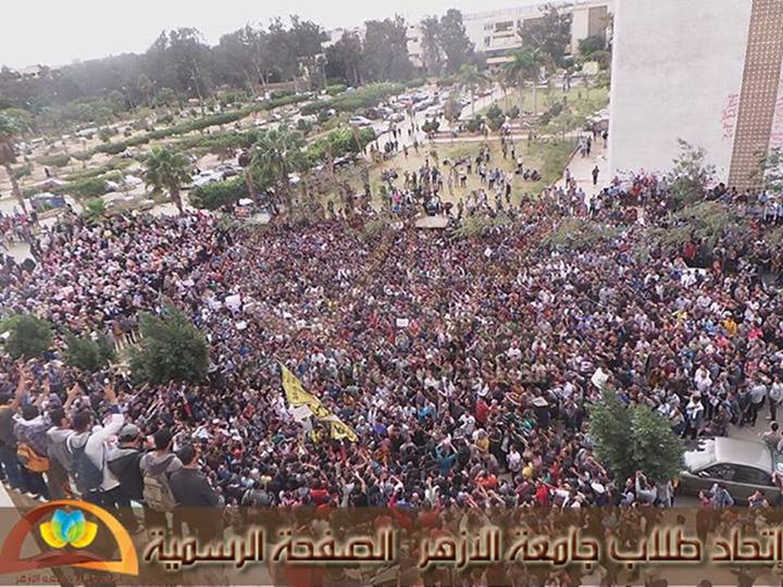Two journalists detained at Al-Azhar protests