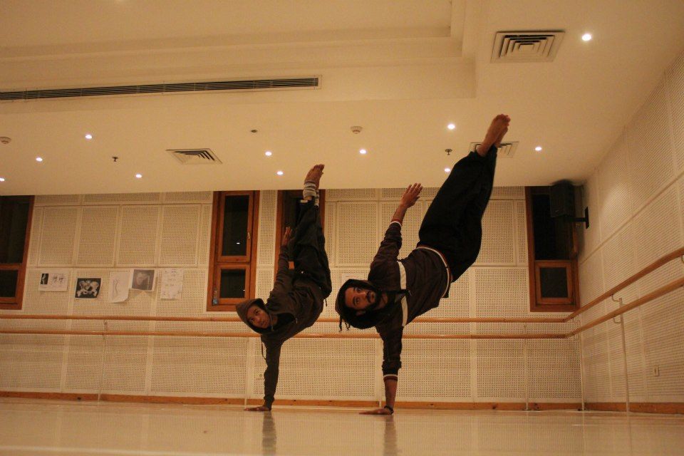 Contemporary Dance Center up in the air
