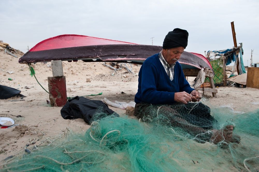 Egyptian navy arrests three Gazan fishermen
