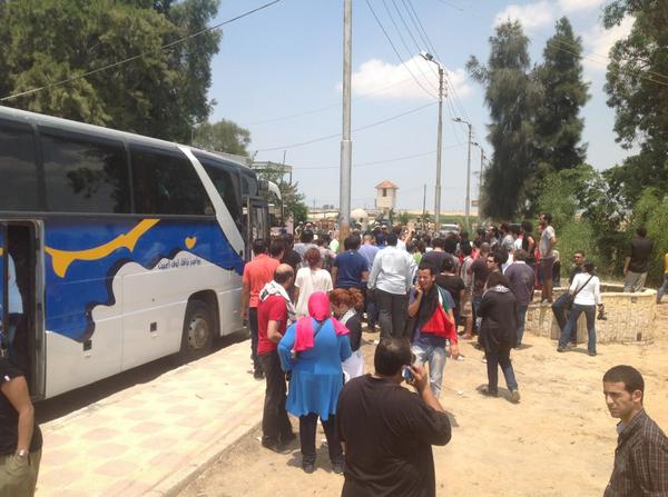 Update: Only two doctors to be allowed into Gaza with aid