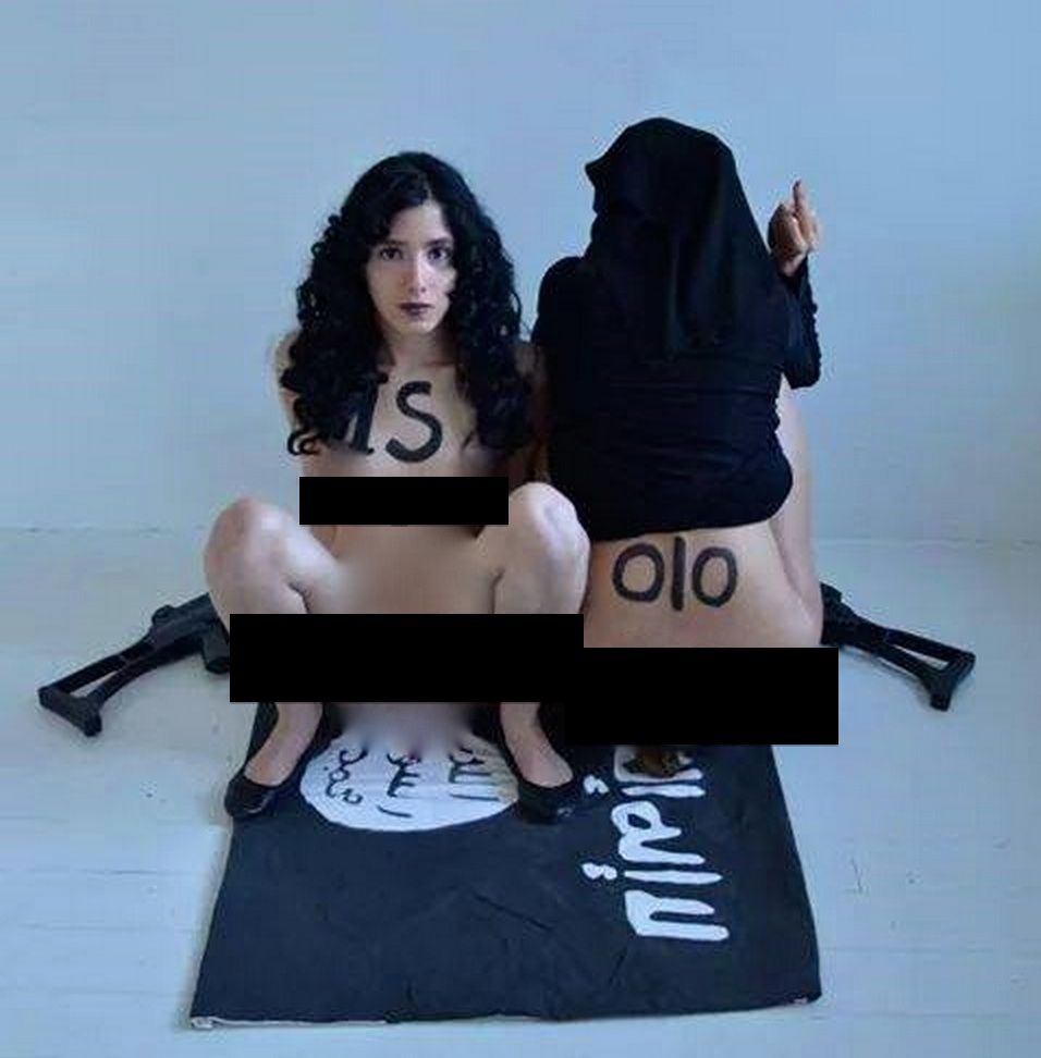 Egyptian blogger menaced for nude photo defiling Islamic State flag
