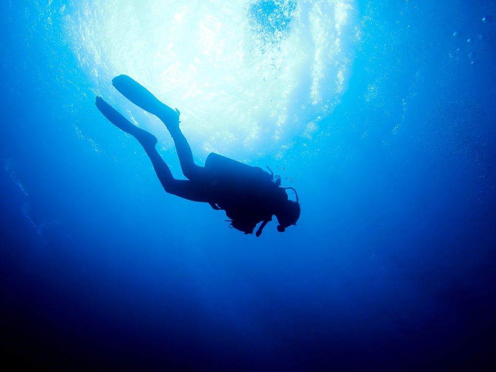 Egyptian to break the world record in scuba diving