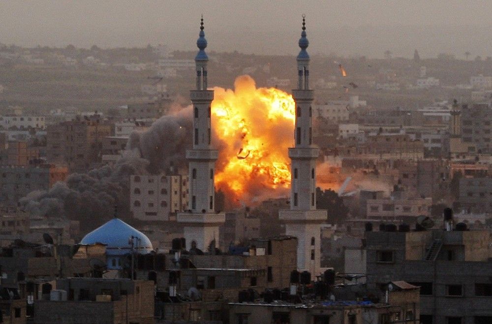 Israel shells Hamas positions in Gaza