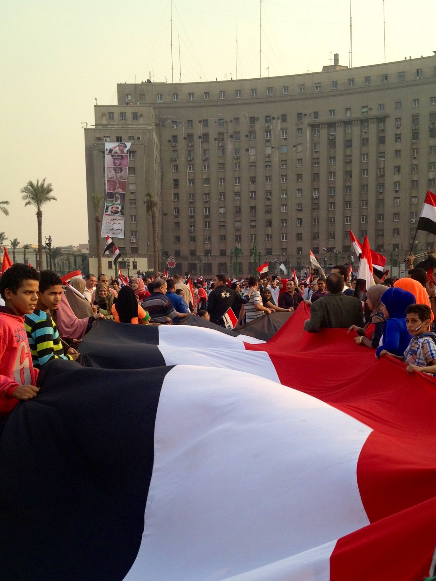 الجنرال في السباق؟