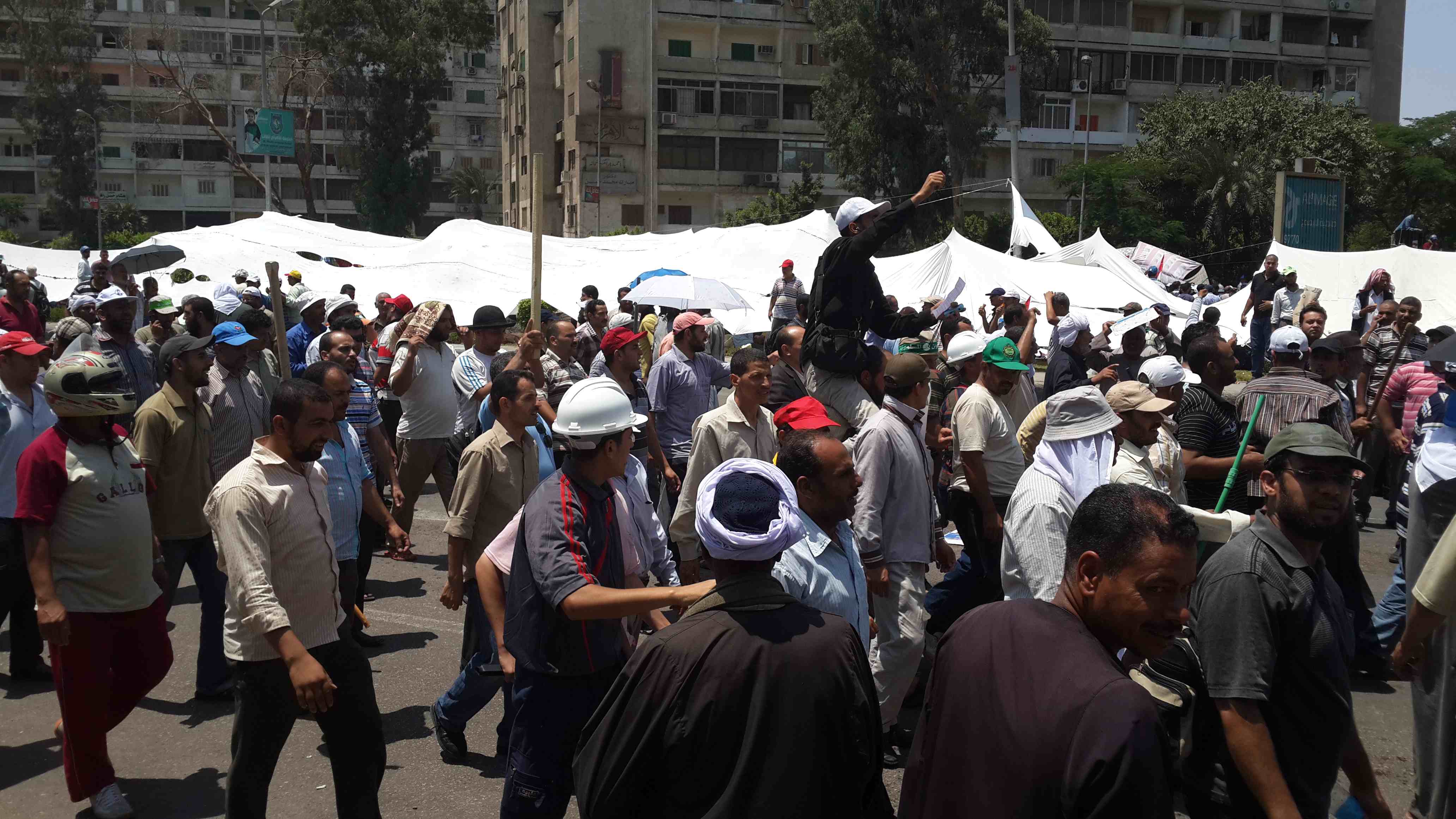 At Islamist protest, fear of attack pervades