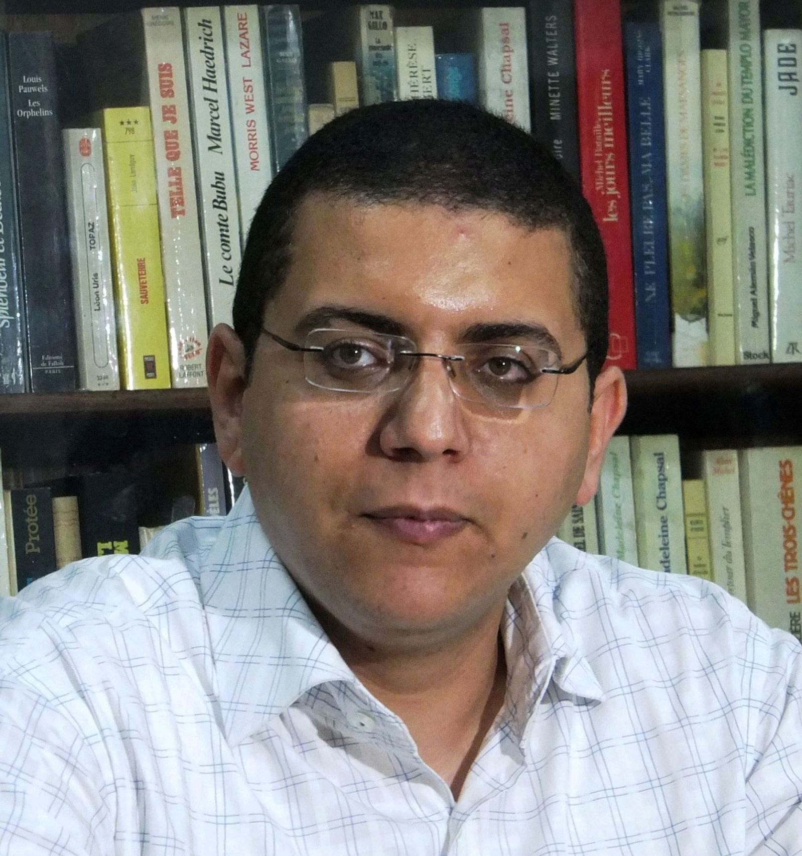 «مراسلون بلا حدود»: المتحدث العسكري نفى صدور حكم بحبس الإسكندراني.. ومحاميه: «الحبس 10 سنوات» غير نافذ لعدم التصديق.. وقد يعدّل