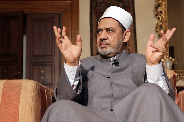 Al-Azhar University professor suspended on accusations of promoting atheism