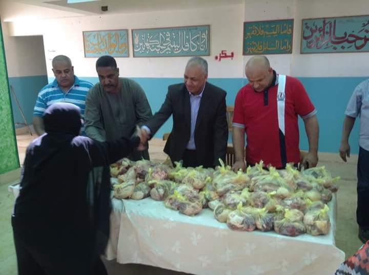 Armed Forces, electoral candidates distribute meat ahead of Eid al-Adha