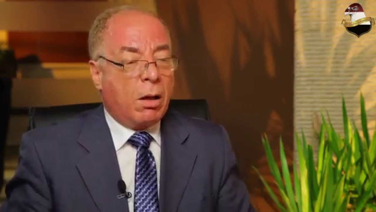 Yet another culture minister: Ministry familiar Helmy al-Namnam