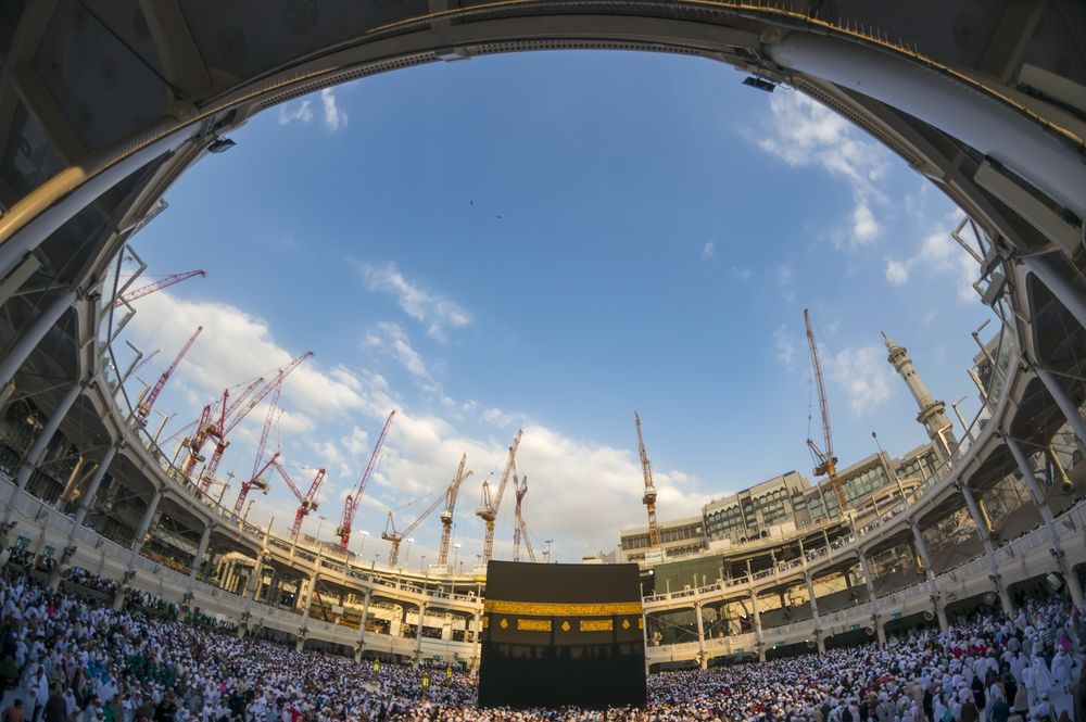 As officials fall short, volunteers lead the search for missing pilgrims