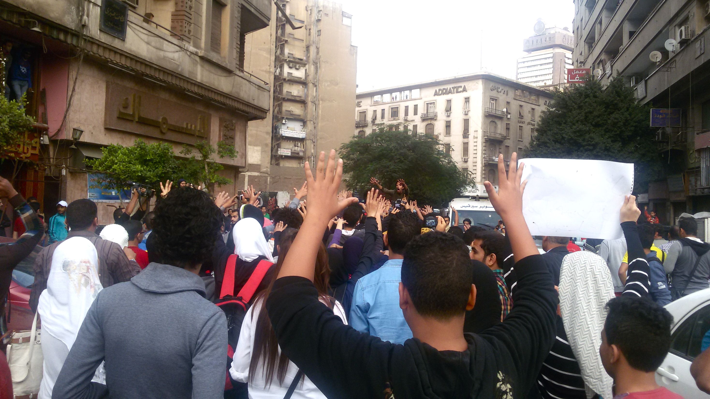 Prosecution refuses to release 13 protesters jailed on Mohamed Mahmoud anniversary