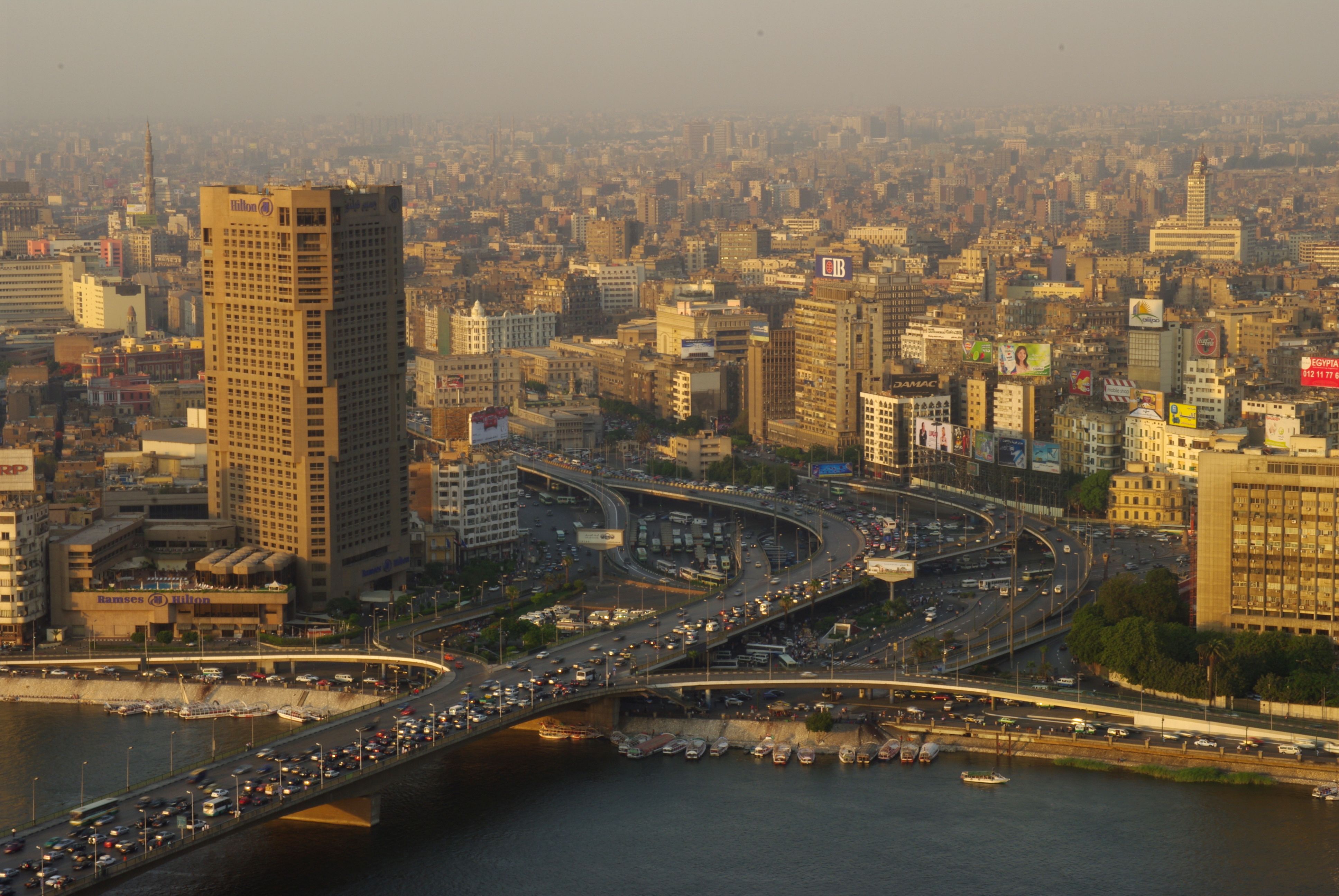 ضاعت أم استعيدت؟.. “وسط البلد” في عيون سكانها وروادها