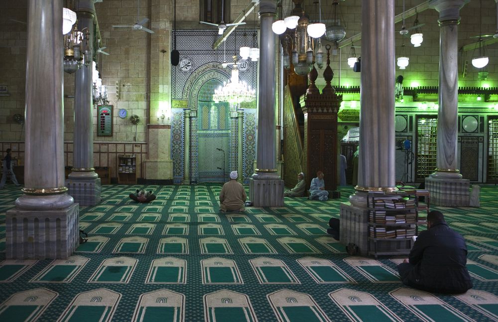 Despite Al-Azhar’s rejection, imams adhere to ministry-written sermon