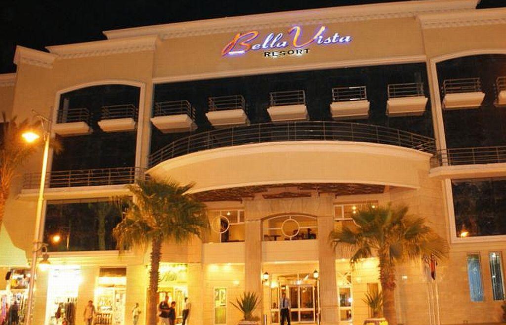 Officials, media offer conflicting accounts of Hurghada hotel attack
