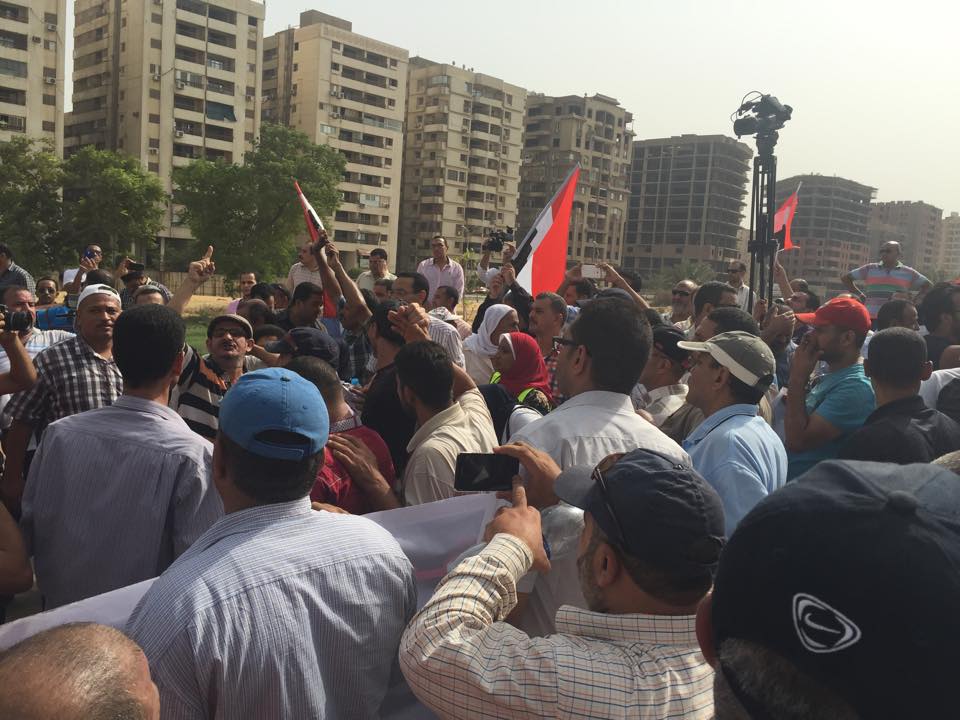 Amid mass passing of laws, Egypt’s parliament rejects civil service law
