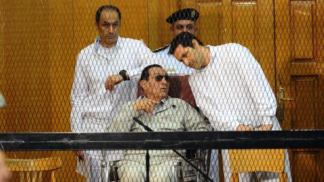 المدعي العام السويسري: 430 مليون فرنك مجمدة تخص عائلة مبارك ومقربين.. ورفع التجميد عن 180 مليون فرنك تصالح أصحابها مع الحكومة المصرية