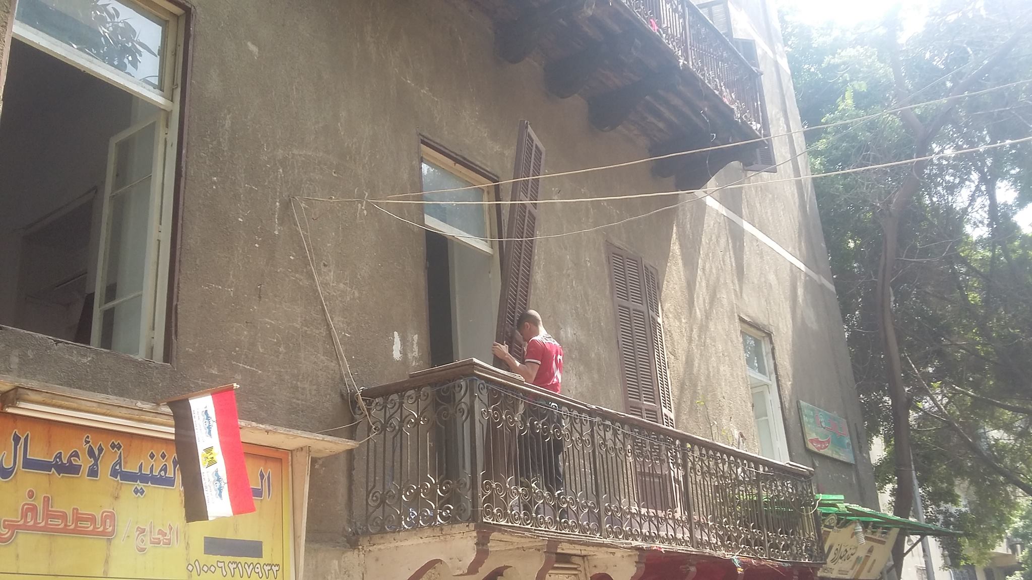 Eyewitnesses: Destruction of parts of Townhouse building underway