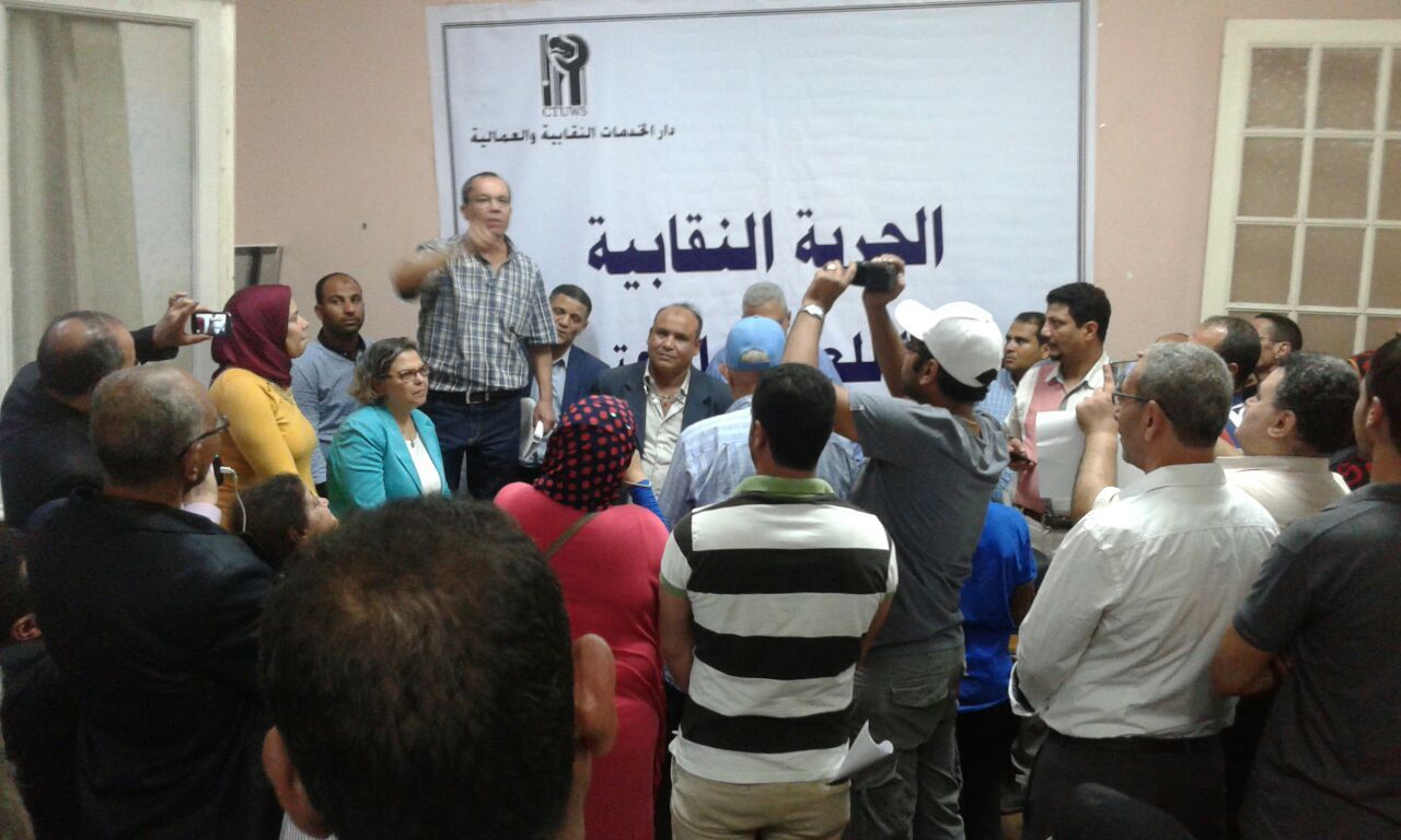 اعتقالات في صفوف سائقي النقل العام تقلل فرص الإضراب