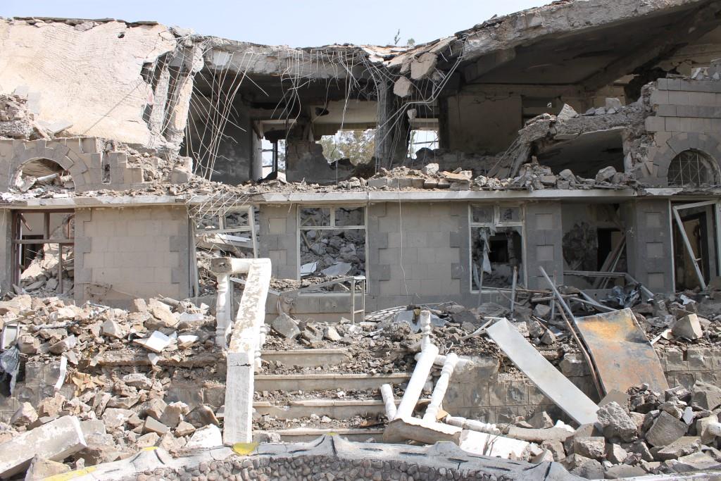 Yemeni PM arrives in Cairo, as Houthi rebels convene 1st parliament session in 2 years