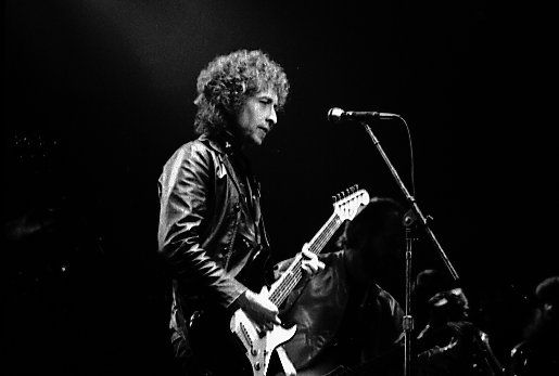 Bob Dylan wins 2016 Nobel Prize in Literature