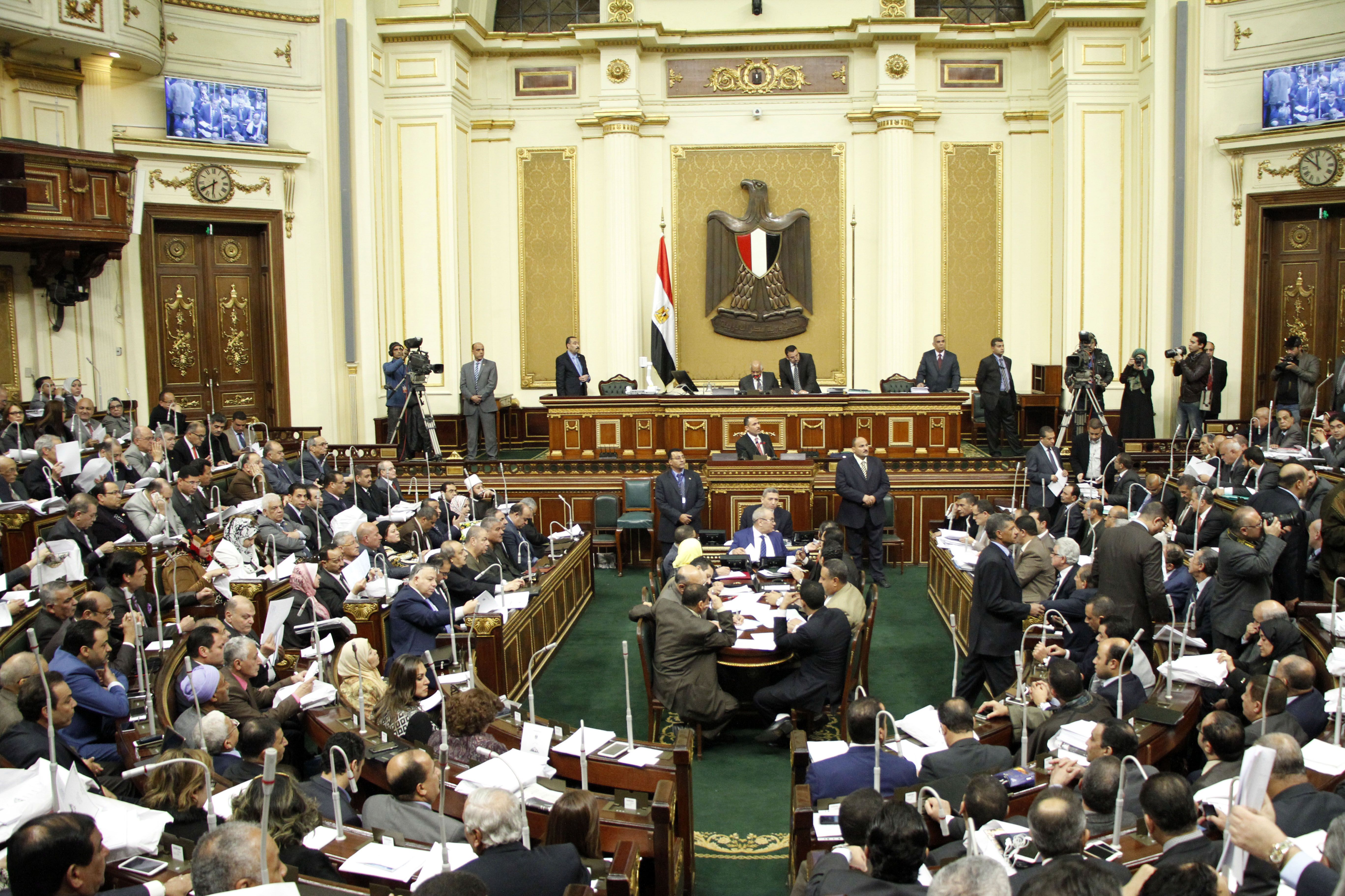 سؤال وبيان: أول تحرك برلماني في ما يخص دستورية القروض