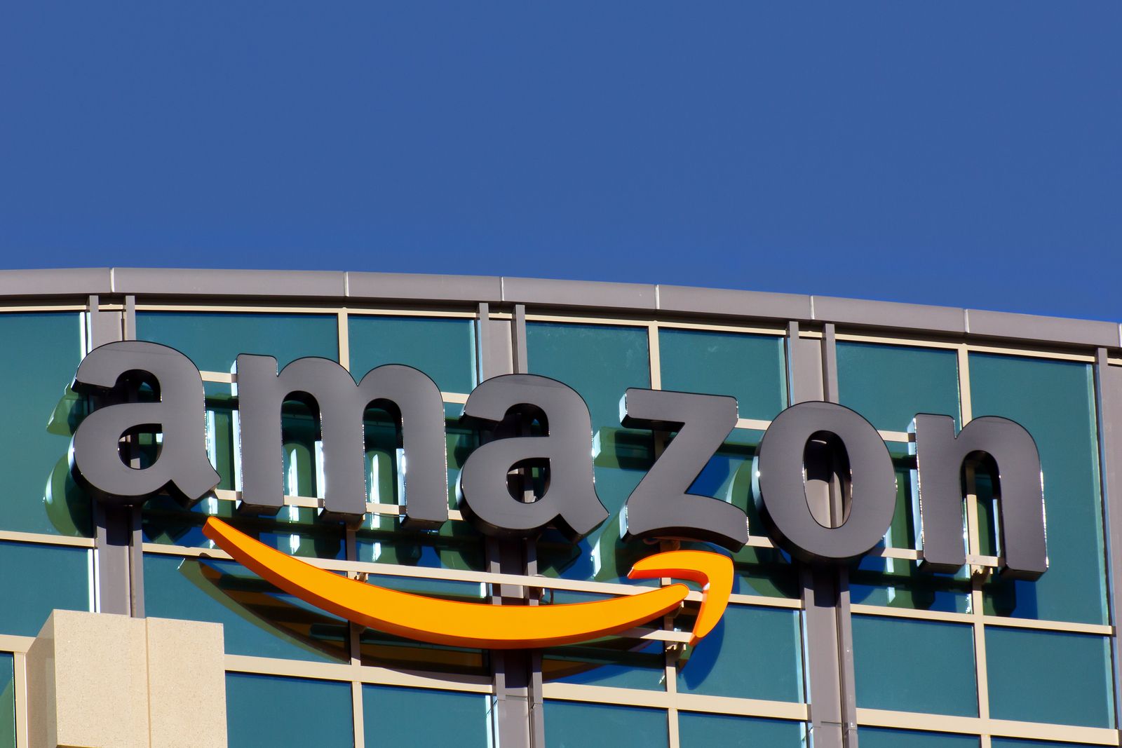What does news that Amazon will come to the Middle East mean for consumers?