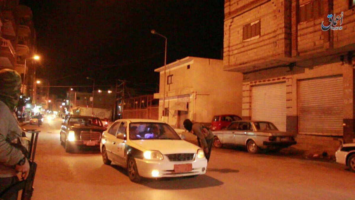Militant presence west of Arish continues as armed men set up temporary roadblock