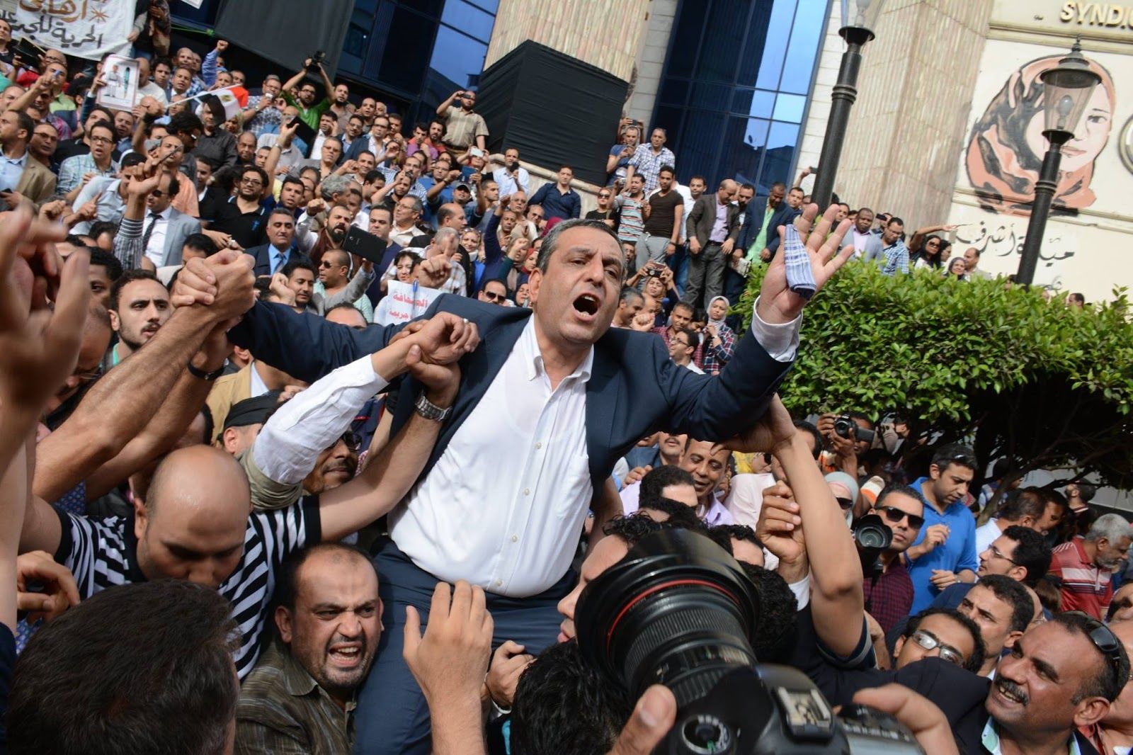 The Journalists Syndicate and the state: 2 crises, 21 years apart
