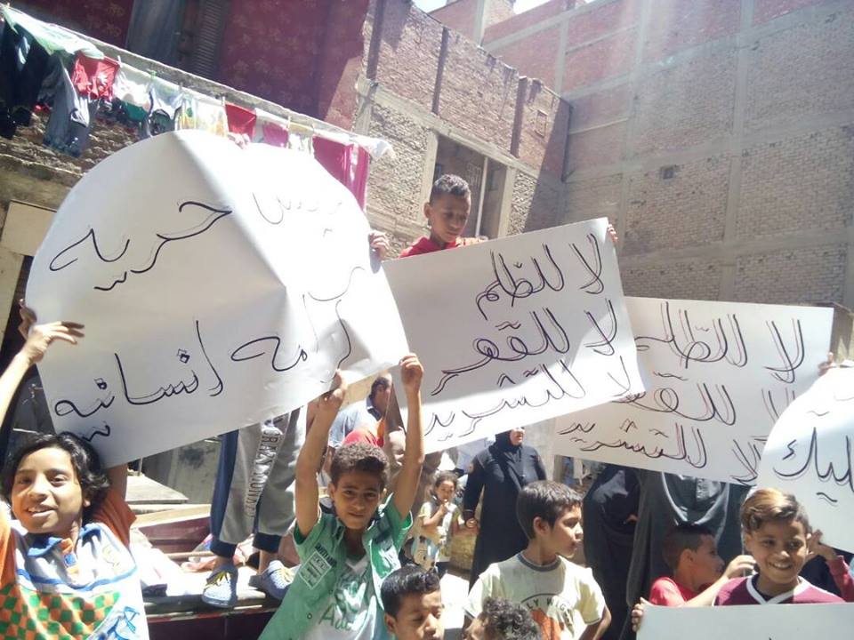 أهالي منشأة ناصر يعلقون اعتصامهم بعد وعود من «جهة سيادية» بتحقيق مطالبهم خلال يومين