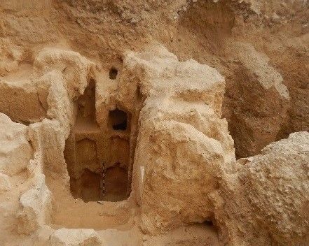 Archaeologists discover 2,000-year-old mausoleum in Alexandria