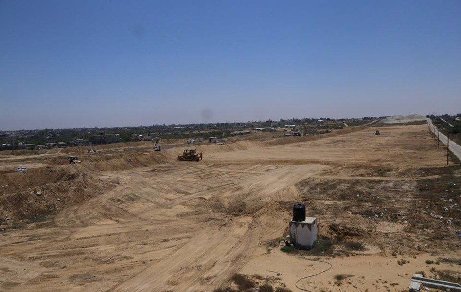 Hamas begins to create buffer zone on Gaza-Egypt border