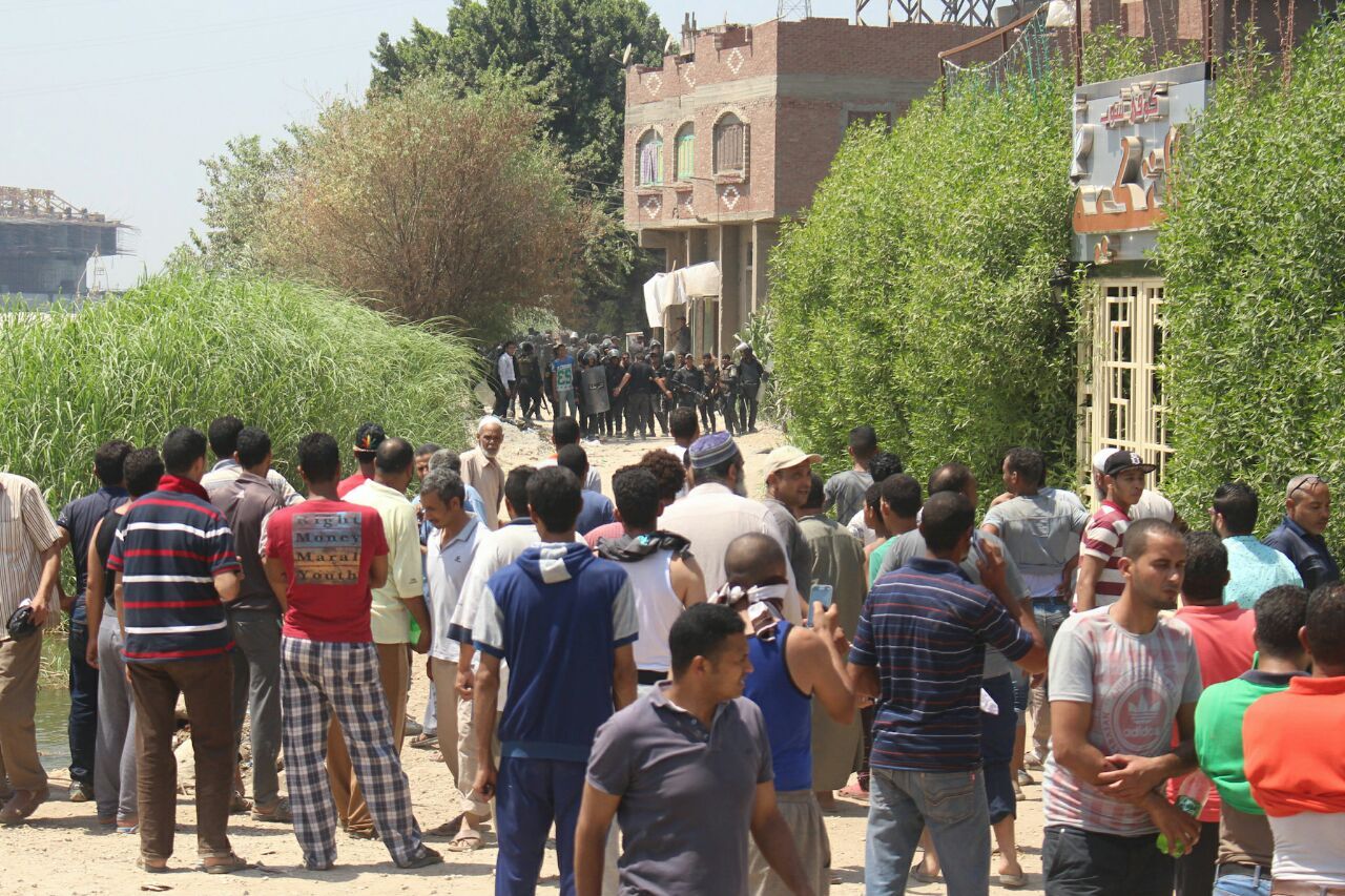 إصابات بين أهالي الوراق والقبض على 18 خلال اشتباكات مع الشرطة بعد «وعود أمنية لم تُنفذ» 