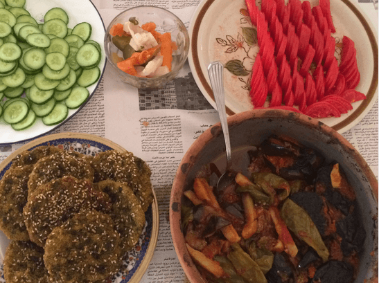 انثروبولوجيا التعويم.. حوار عن التعايش مع الإفقار