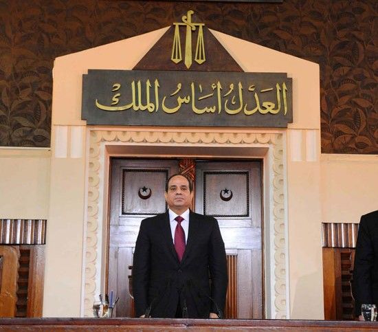 «عسكرة وسيطرة»: ما فعلته التعديلات الدستورية في السلطة القضائية