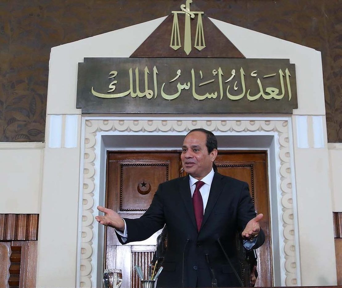 السيسي يعيد تفعيل «مجلس الهيئات القضائية» برئاسته.. ويعد بحل أزمة التعيينات مع بداية العام