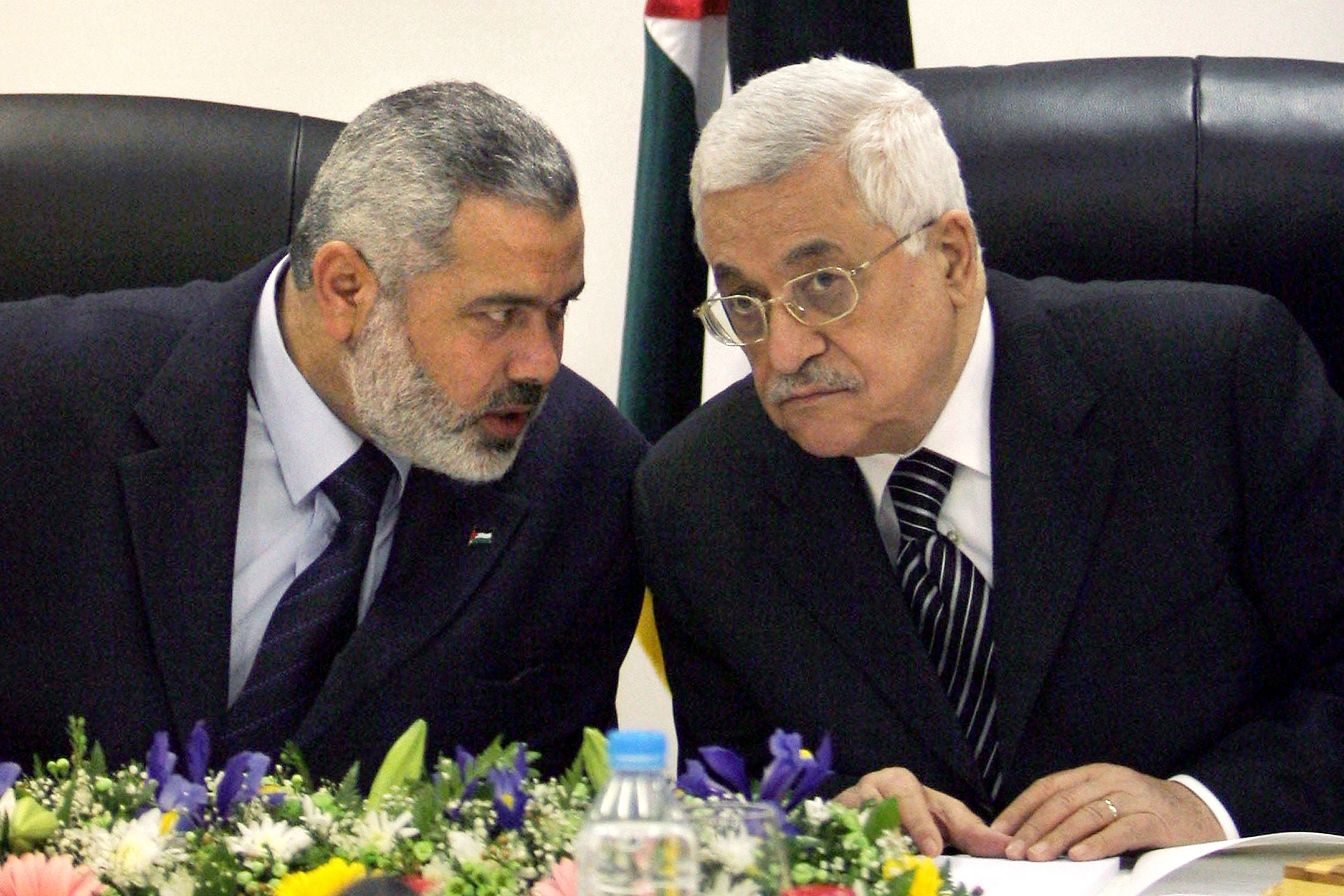 Hamas put on the spot after Palestinian Authority withdraws staff from Rafah crossing