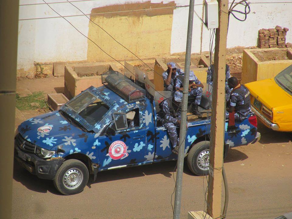مصدر عسكري سوداني: مقتل ضابط واحد على الأقل في اشتباكات بين الأمن والجيش ببورتسودان