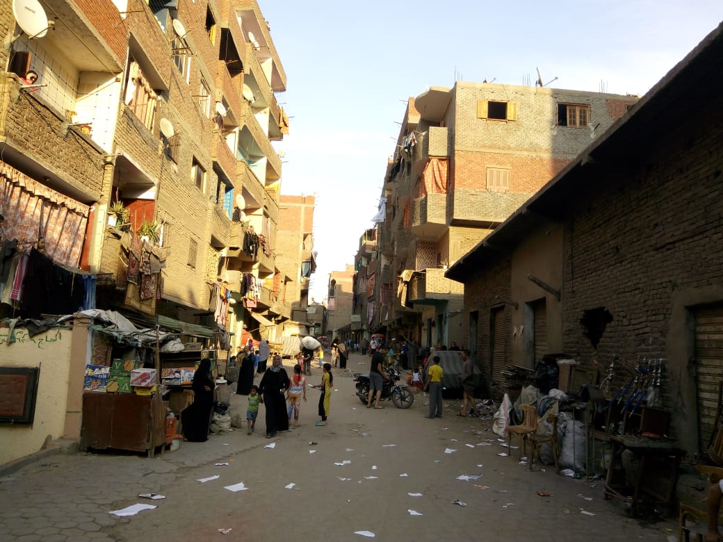 تجميل الشكل أم تحسين المعيشة.. ما الذي سيغيّره طلاء البيوت؟