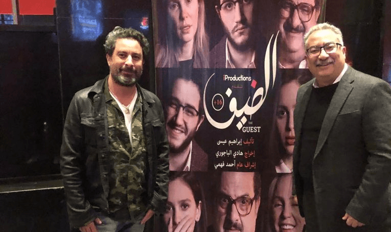 روايتان مختلفتان لتاريخ واحد