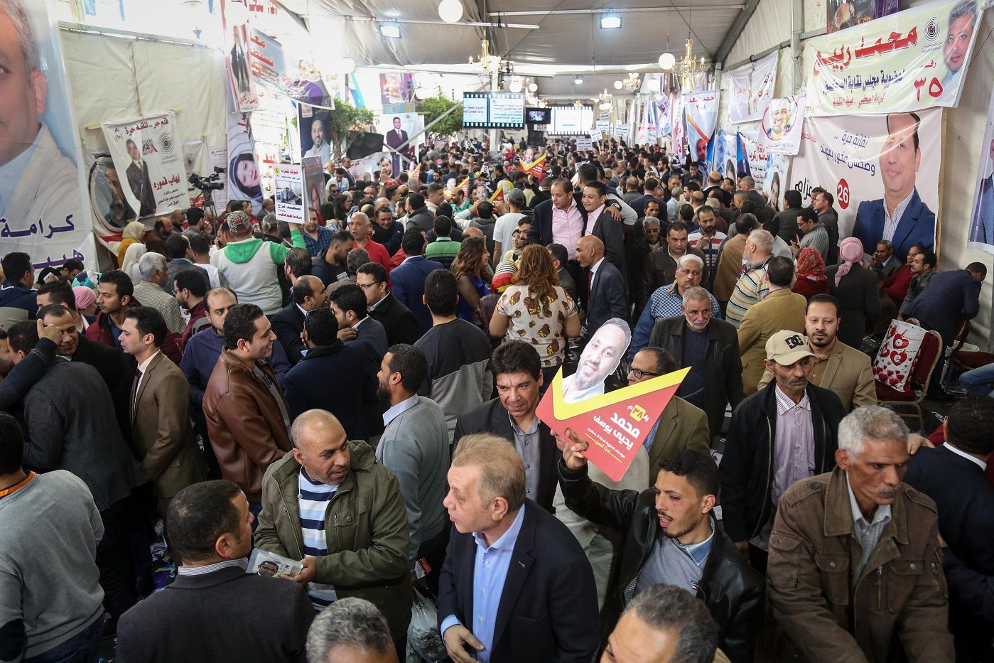 مشادات بـ «عمومية الصحفيين» بسبب مقترح حظر الدمج بين وظيفة حكومية ومنصب نقابي
