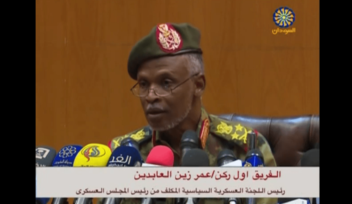 «المجلس العسكري السوداني»: الحكومة المقبلة مدنية ما عدا الدفاع والداخلية.. ولن نسلم البشير لـ «الجنائية الدولية»