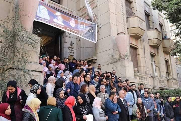 At doctors’ memorial service, anger and calls for health minister to resign