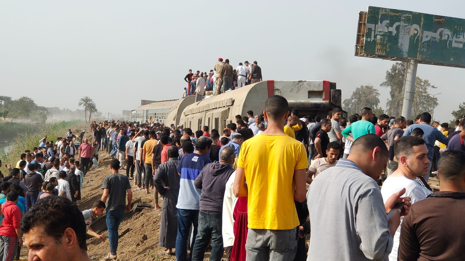 Another train derails in Toukh, Qalyubiya killing 11, injuring 97