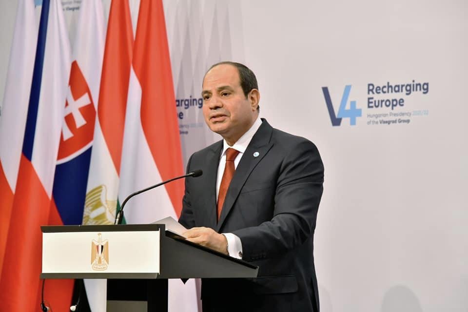 Sisi highlights Egypt’s role in regulating migration at Budapest conference