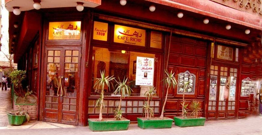 قهوة ريش: سجل سياسي وثقافي لقرن من الزمان