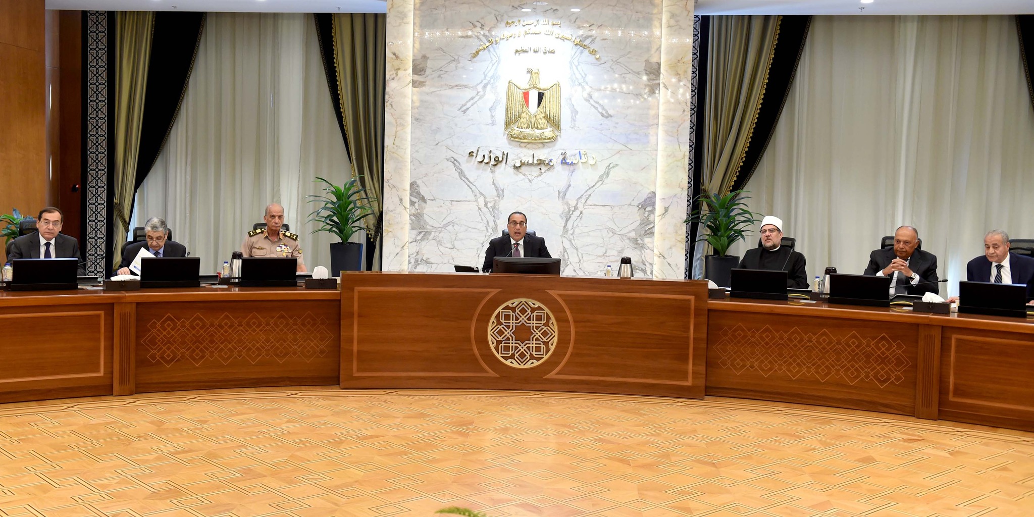 1.9 مليار دولار حصيلة الطروحات حتى يونيو – مصادر: لجنة «تقييم موقف المقابر» ترفض نقل الجبانة التاريخية