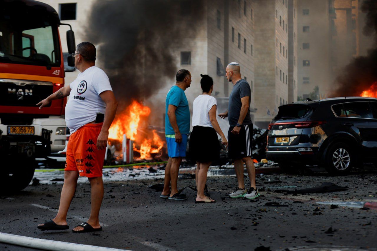 Hamas breaches Gaza siege, captures Israeli settlements, Netanyahu declares war
