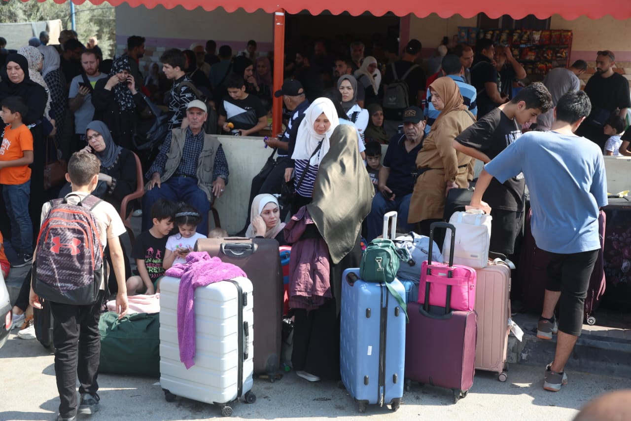 معبر رفح يعود لاستقبال الأجانب والمصريين والمصابين | نتنياهو يرفض الخطة الأمريكية حول مستقبل قطاع غزة