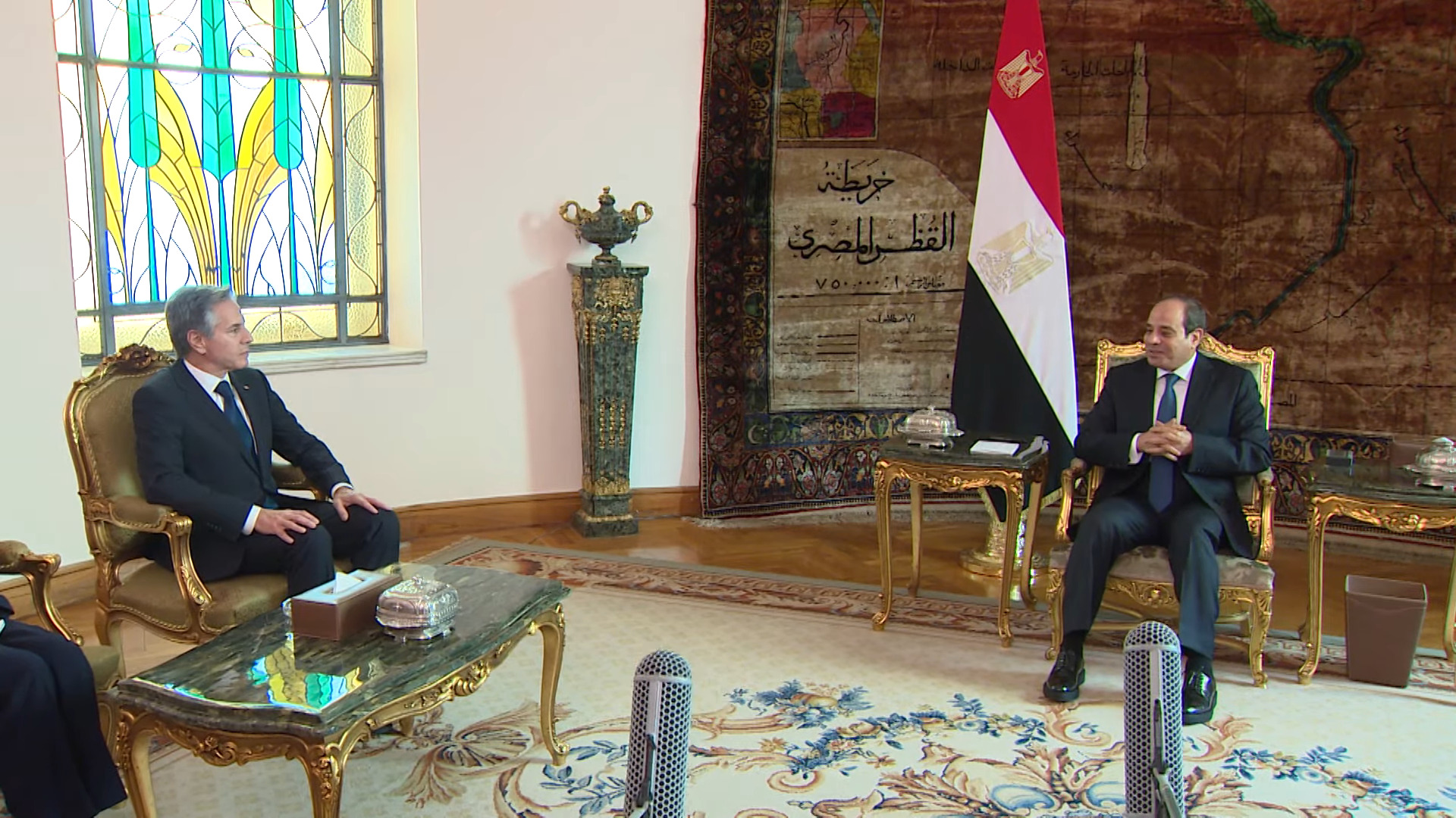 السيسي لبلينكن: إسرائيل تجاوزت الدفاع عن النفس إلى العقاب الجماعي